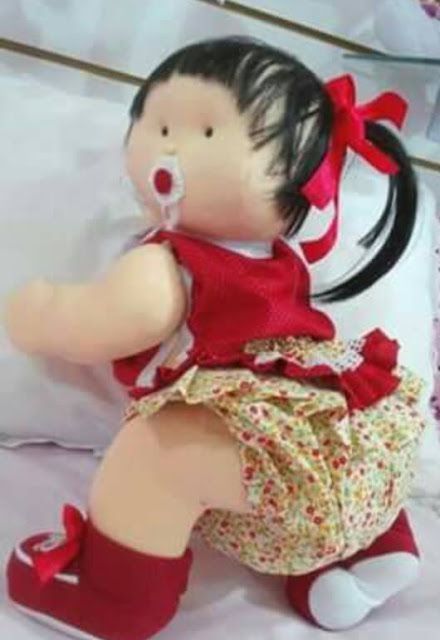 Muñeca de tela gateadora 2